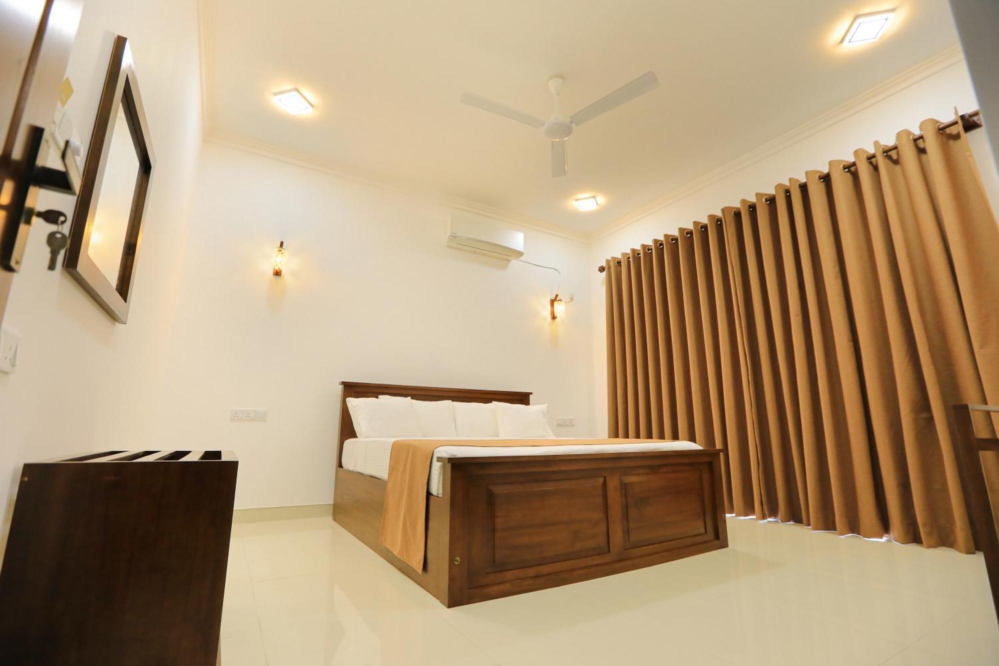 D Marit Motel 尼甘布 外观 照片