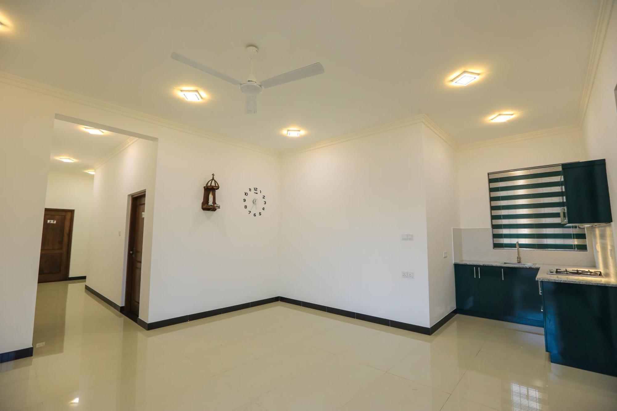 D Marit Motel 尼甘布 外观 照片